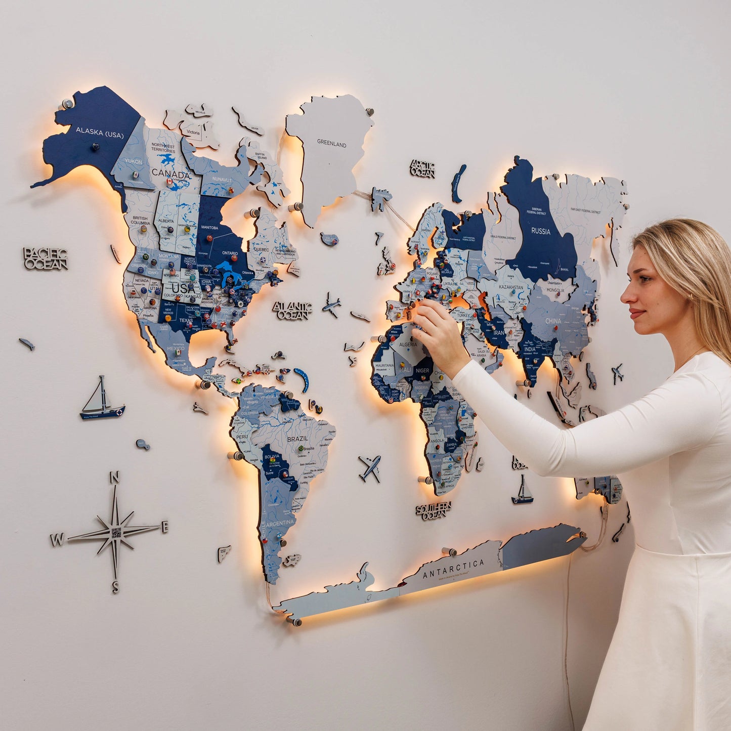 3D LED / LUMINOUS Wooden World Map 3.0 Aqua