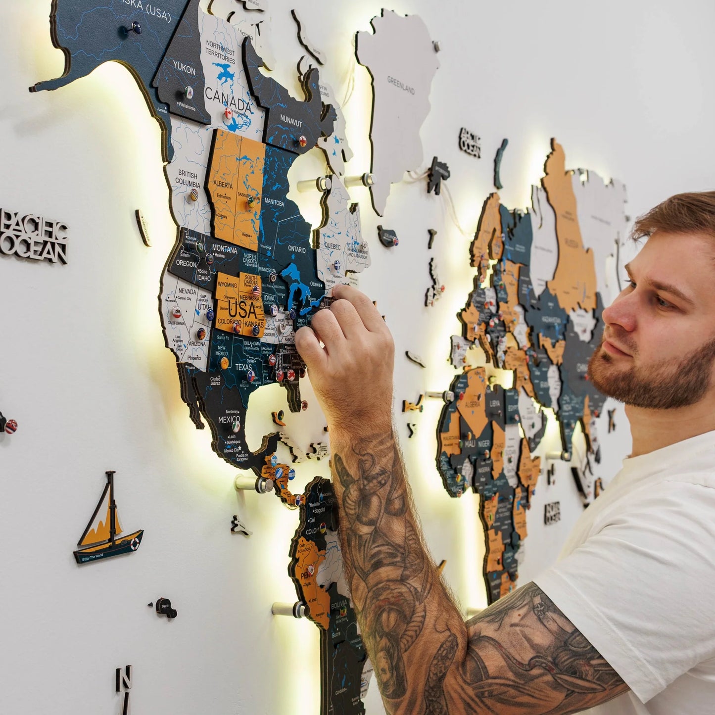 3D LED / LUMINOUS Wooden World Map 3.0 Country