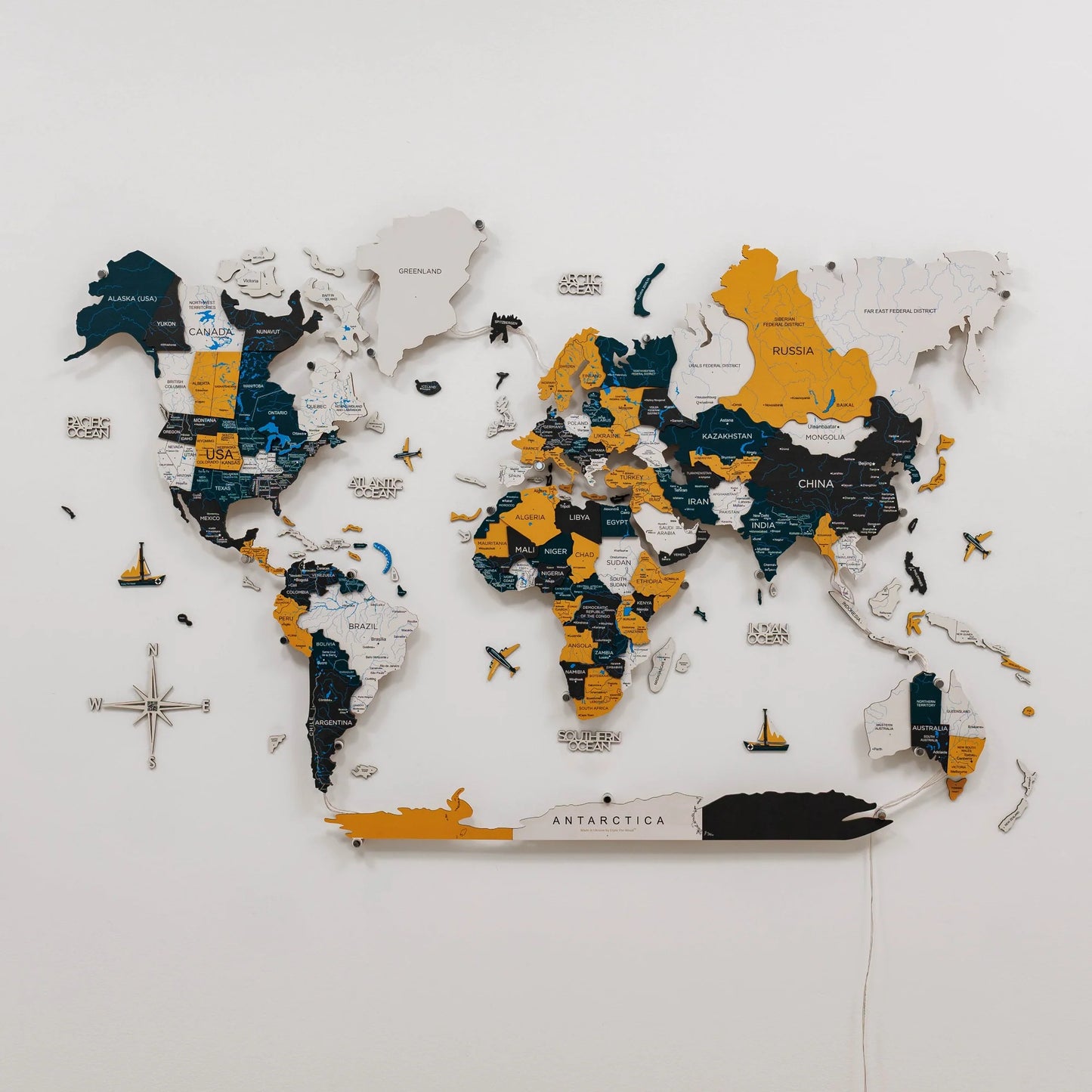 3D LED / LUMINOUS Wooden World Map 3.0 Country