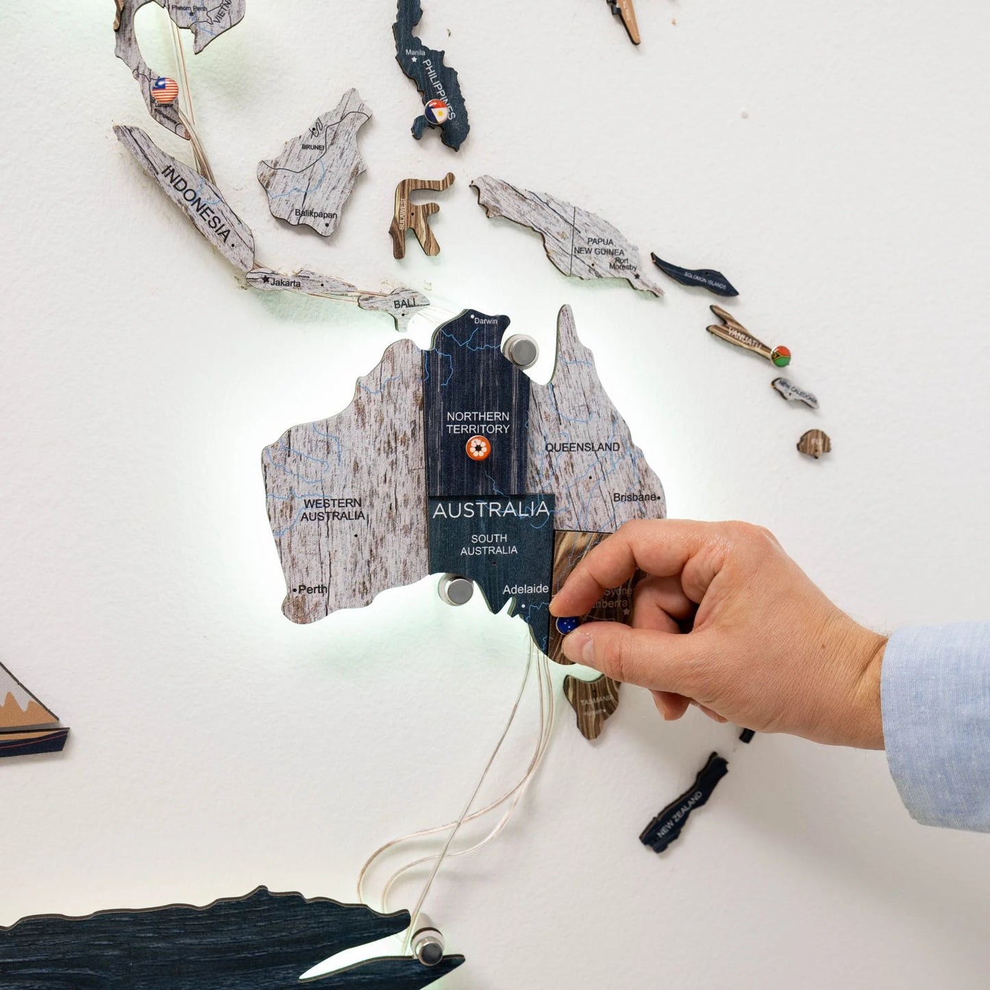 3D LED / LUMINOUS Wooden World Map 3.0 Mystery