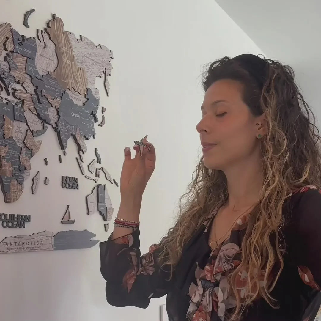 3D Wooden World Map Mystery
